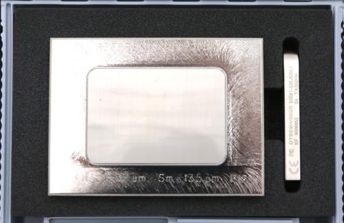 Rauheitsnormal R_525E Set Produktbild Back View L
